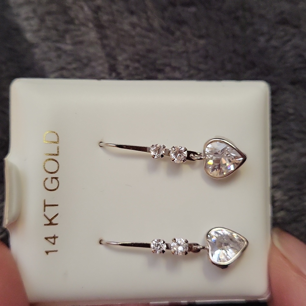 14 K Gold Heart Dangle Earrings new